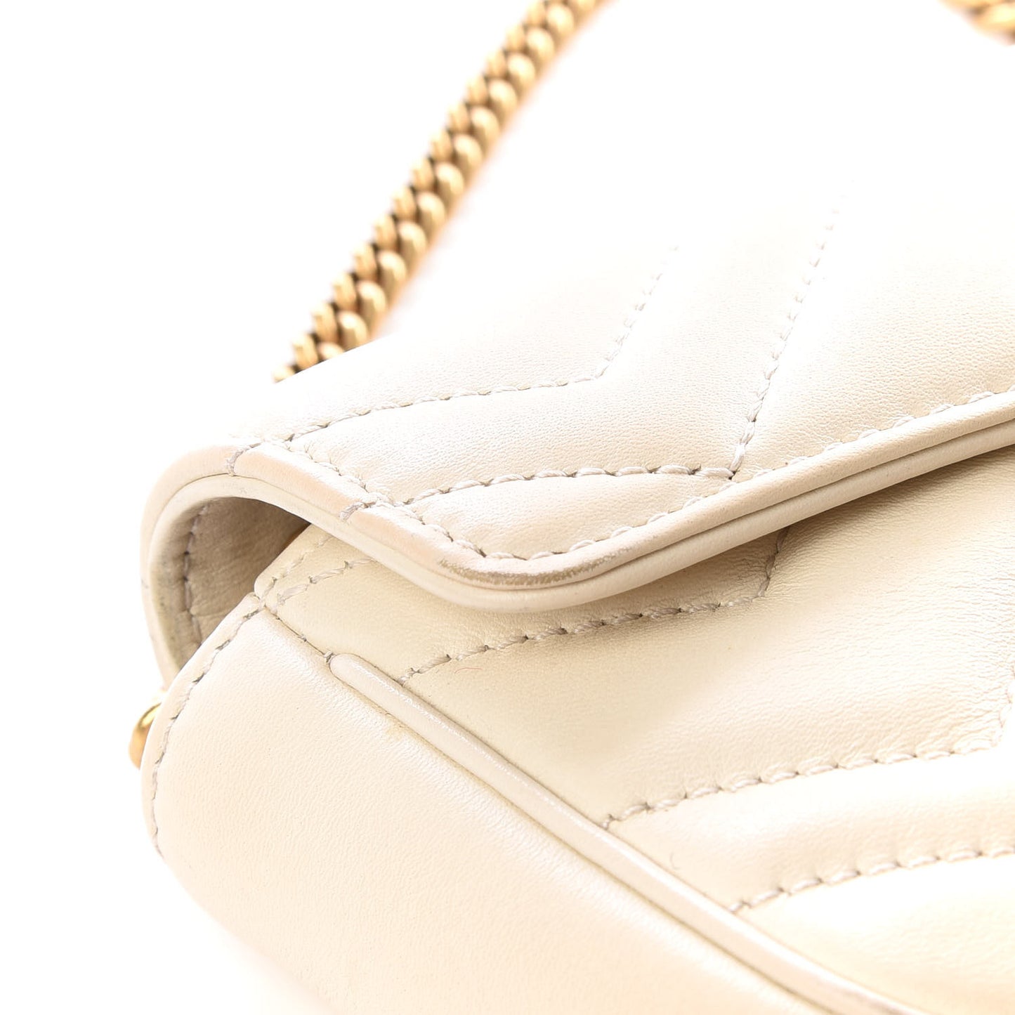 Calfskin Matelasse Super Mini GG Marmont Shoulder Bag White