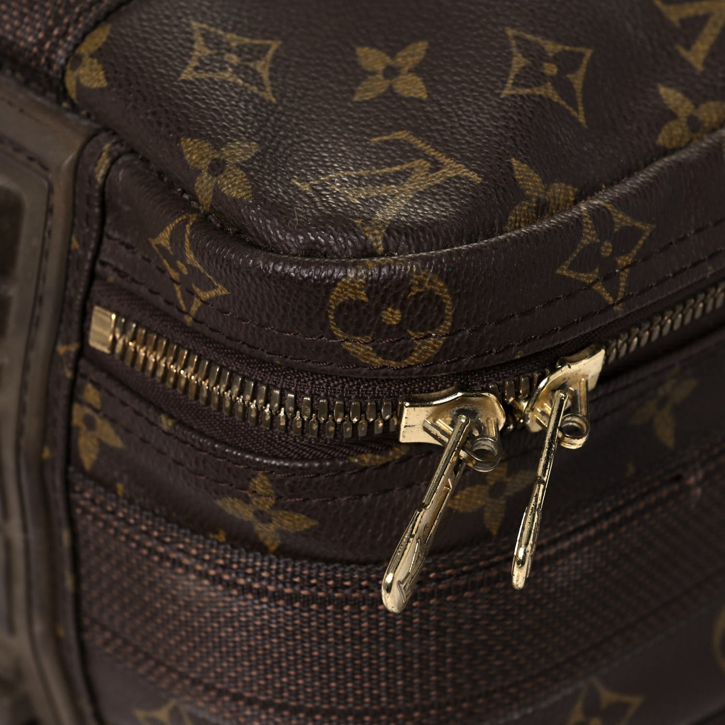 Monogram Satellite 53