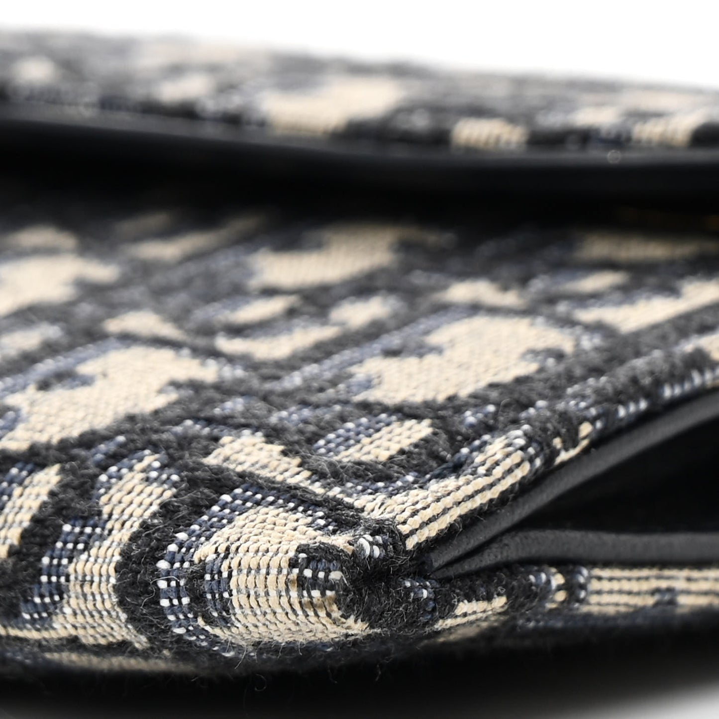 Oblique Saddle Chain Long Wallet Blue