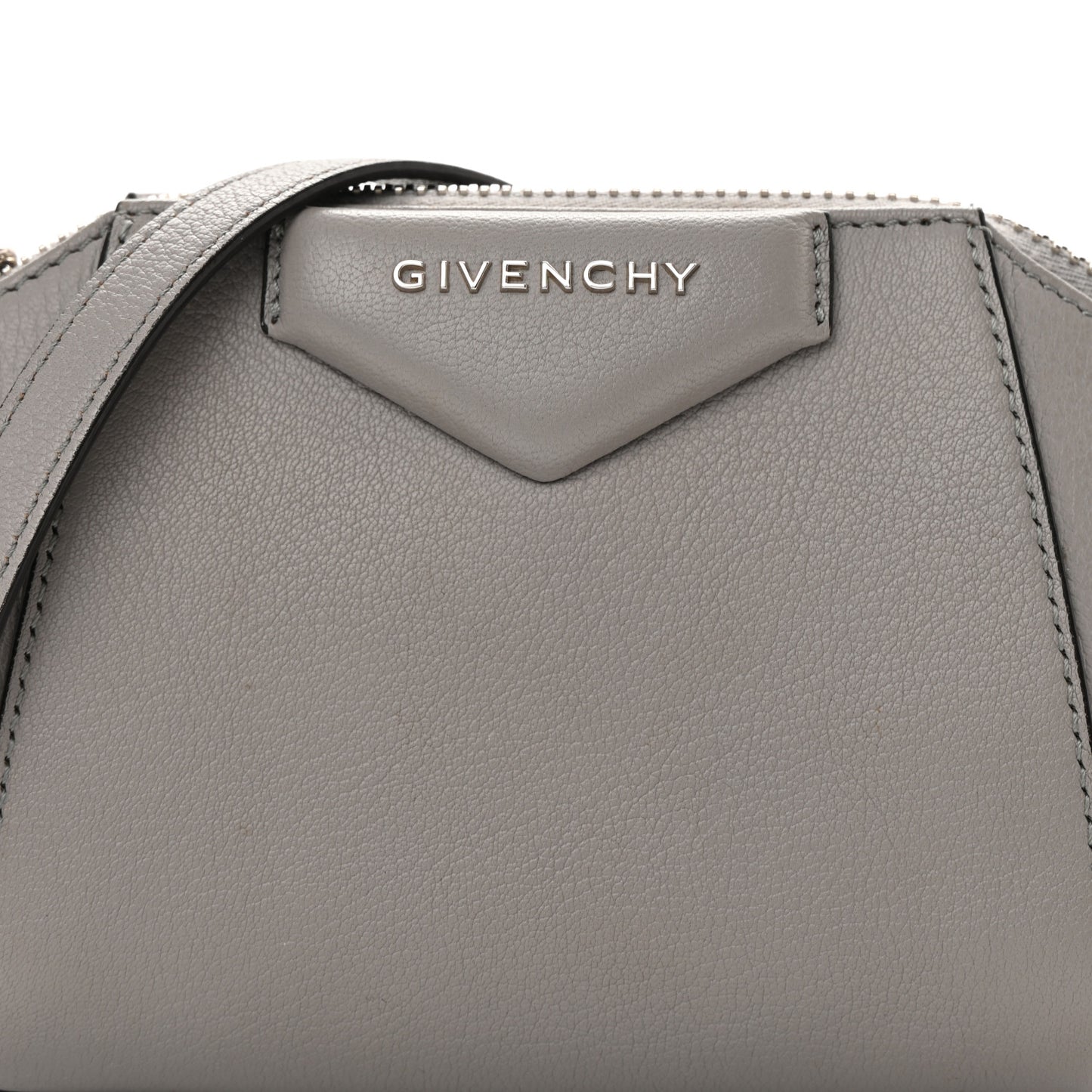 Sugar Goatskin Nano Antigona Pearl Grey