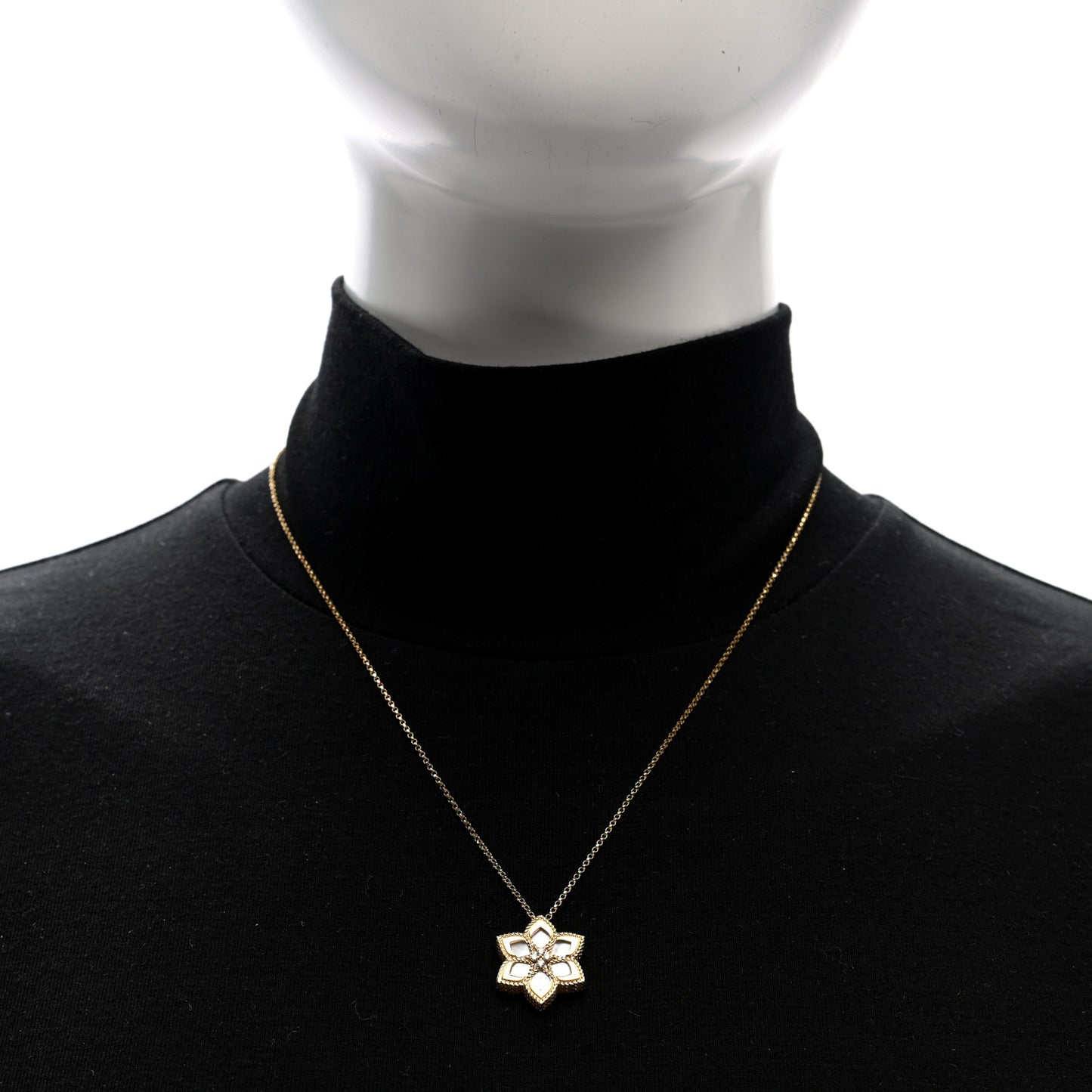 18K Yellow Gold Diamond Mother of Pearl Vernazza Flower Pendant Necklace