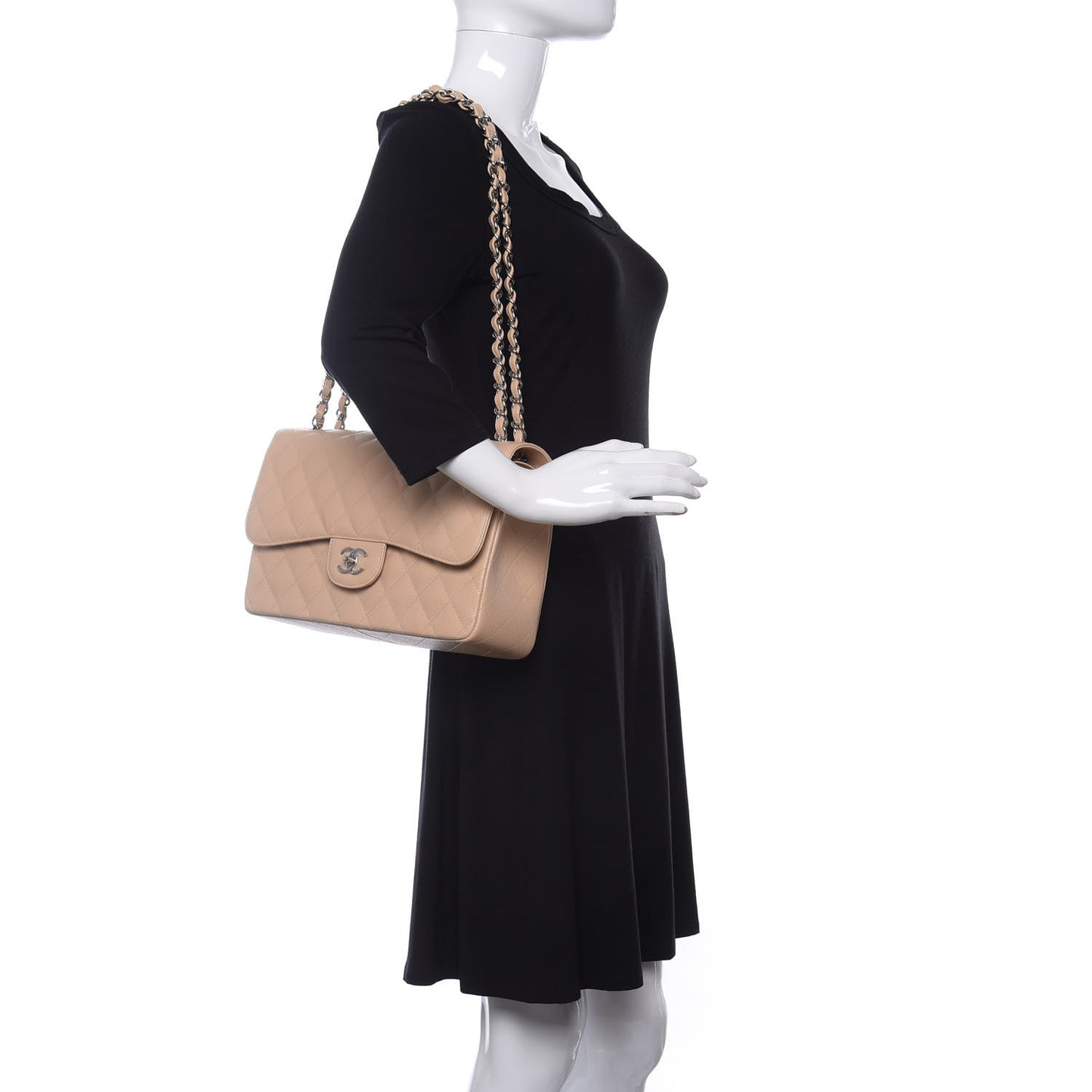 Caviar Quilted Jumbo Double Flap Beige Clair