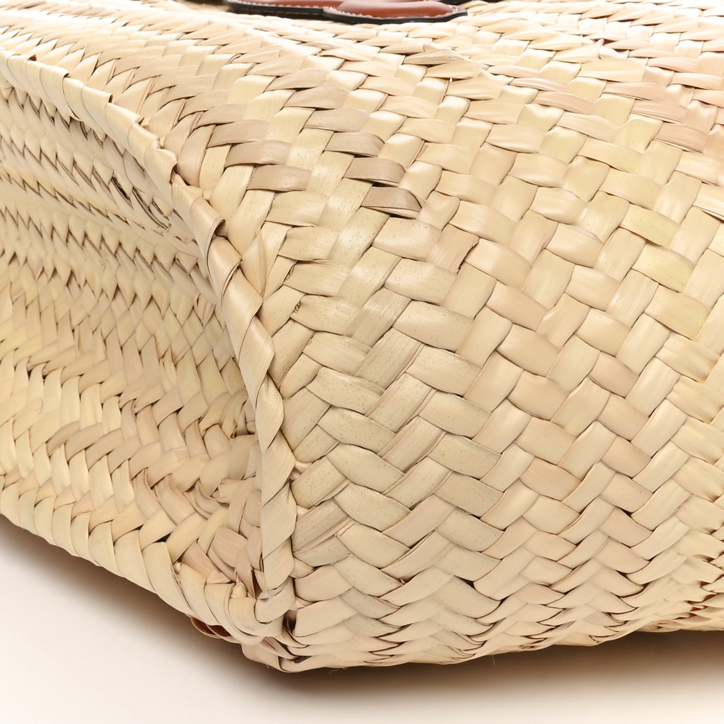 Raffia Calfskin Triomphe Medium Panier Tan