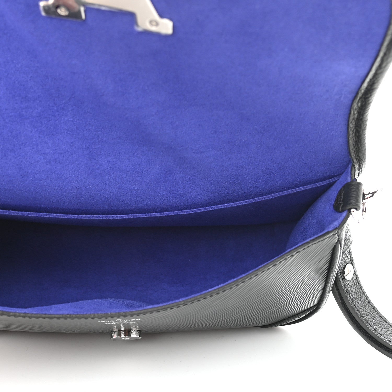 Louis Vuitton Epi Buci Crossbody Black 5 of 8