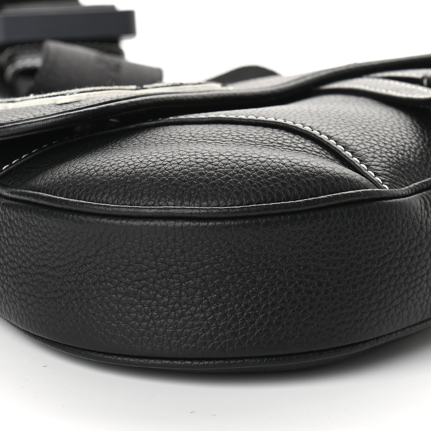 X SHAWN STUSSY Grained Calfskin Bee Saddle Bag Black