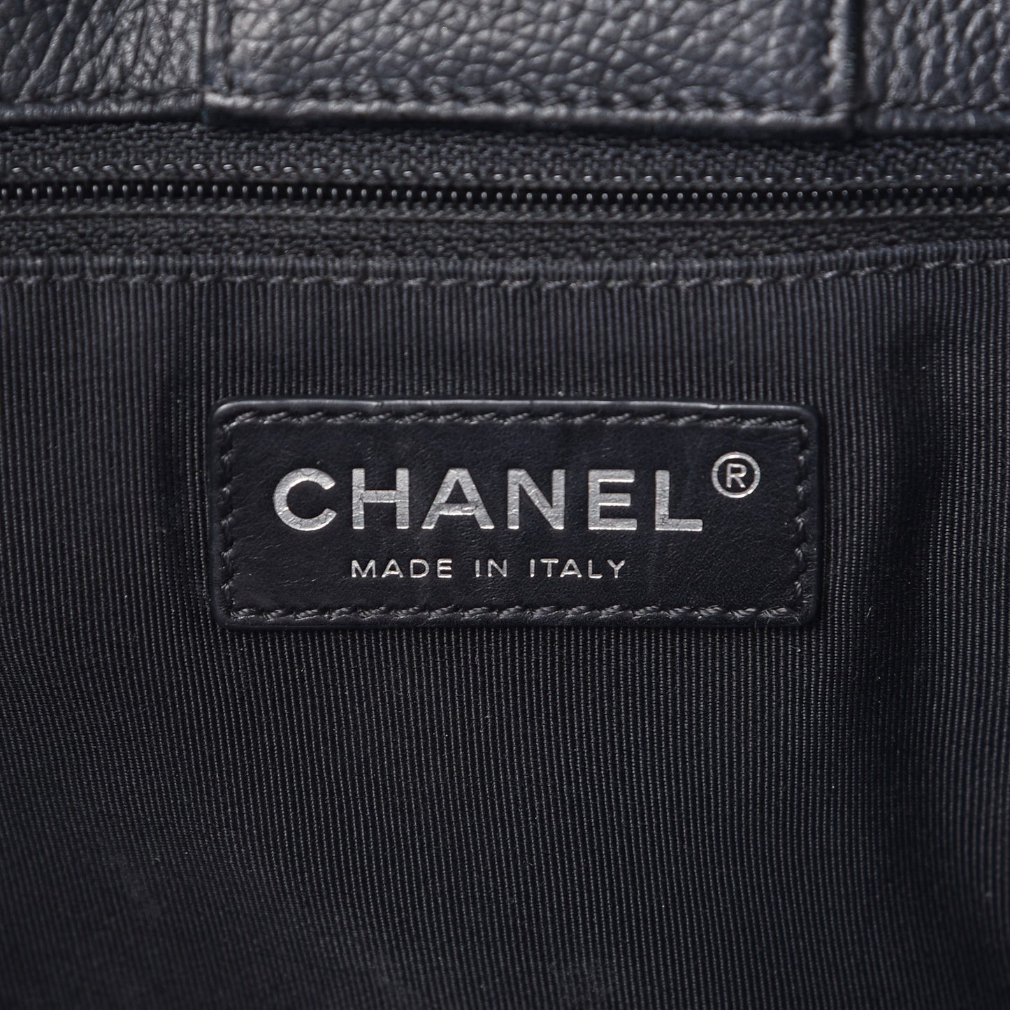 Calfskin Tall Cerf Tote Black
