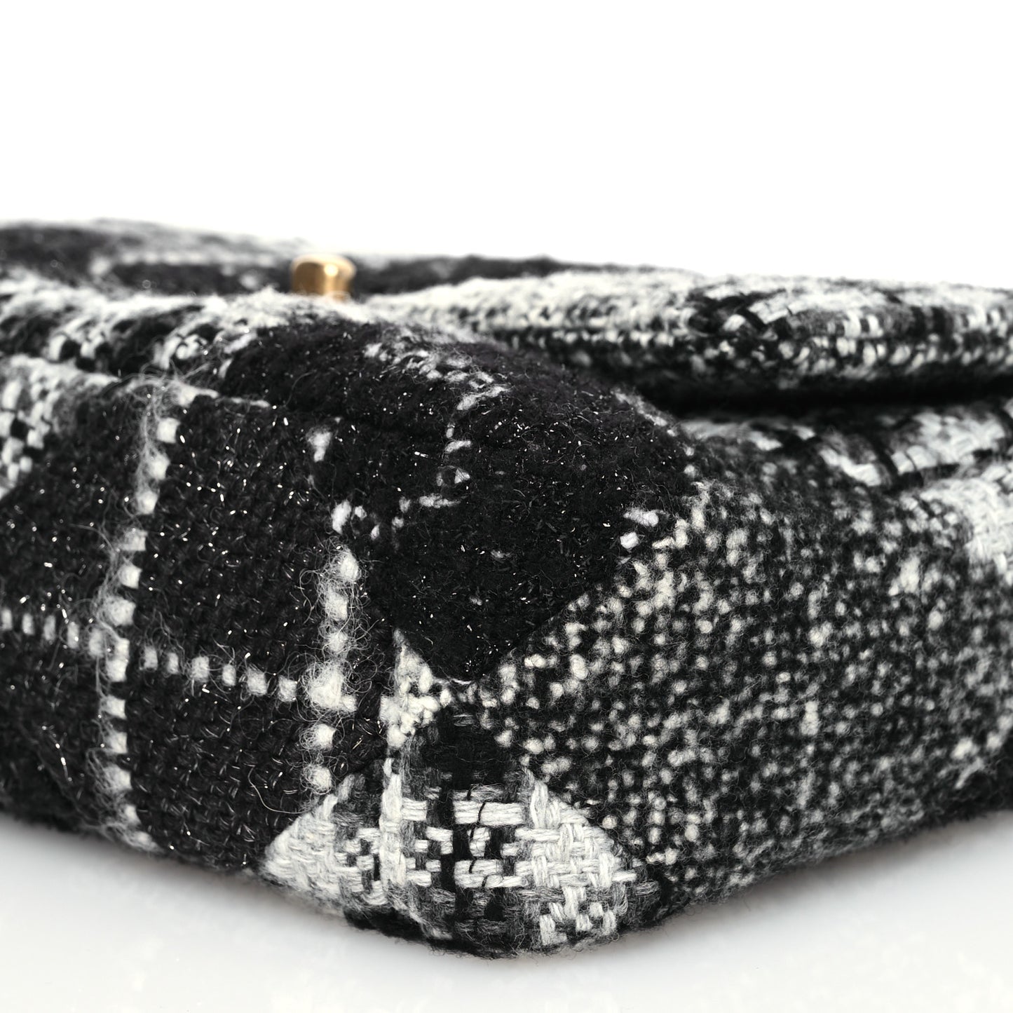 Tweed Quilted Medium Chanel 19 Flap Black White