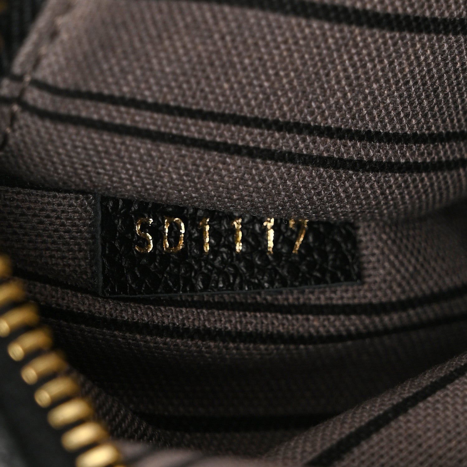 Louis Vuitton Empreinte Pochette Metis Black 8 of 13