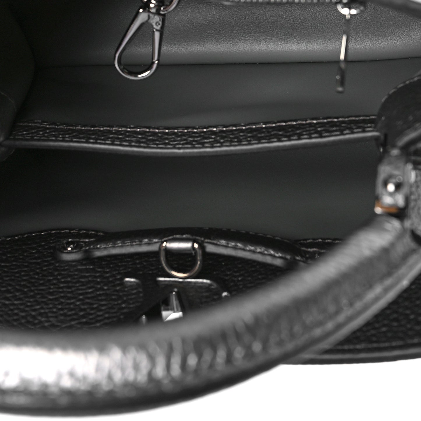 Metallic Calfskin Capucines BB Etain