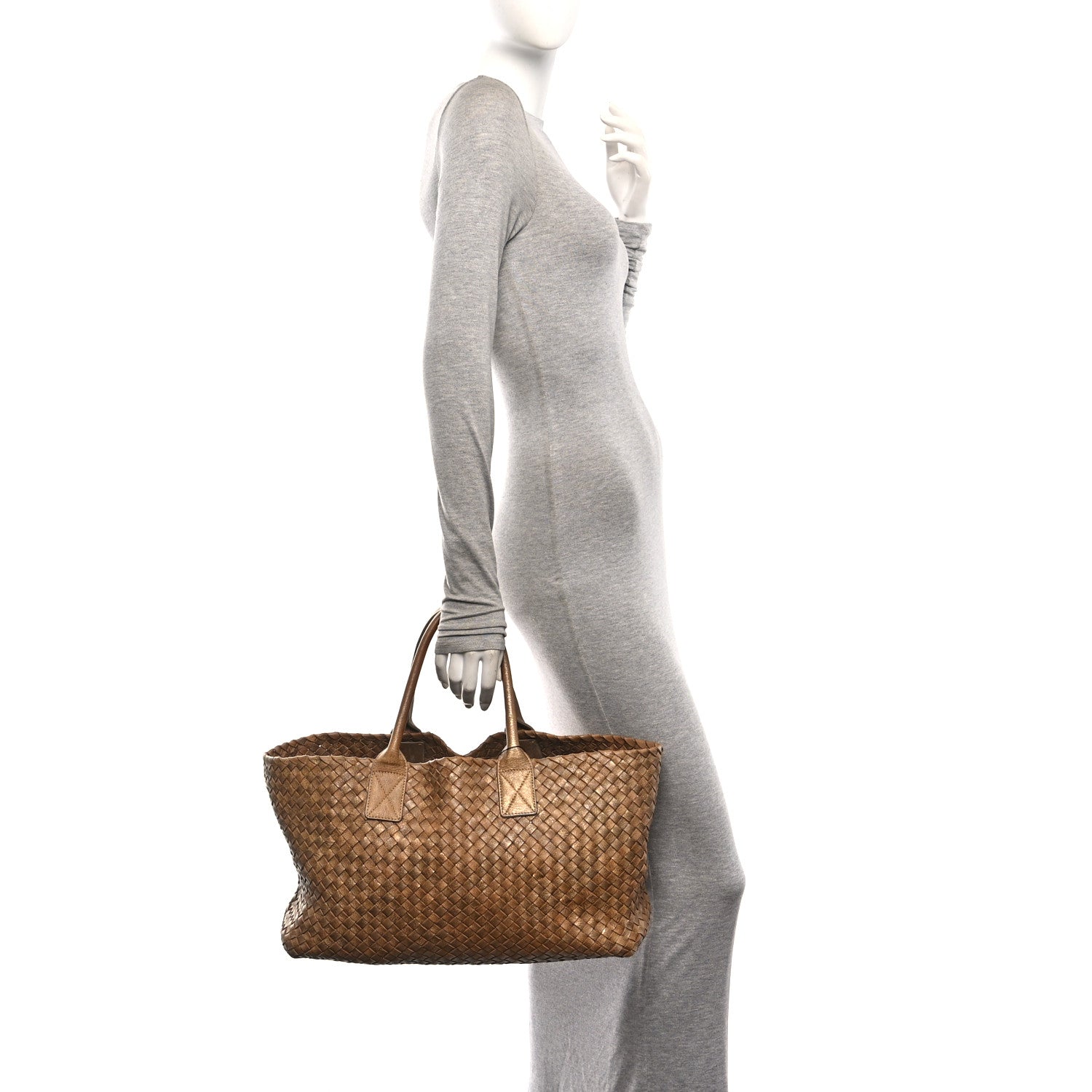 Bottega Veneta Chevre Intrecciato Medium Cabat Ottone 2 of 11