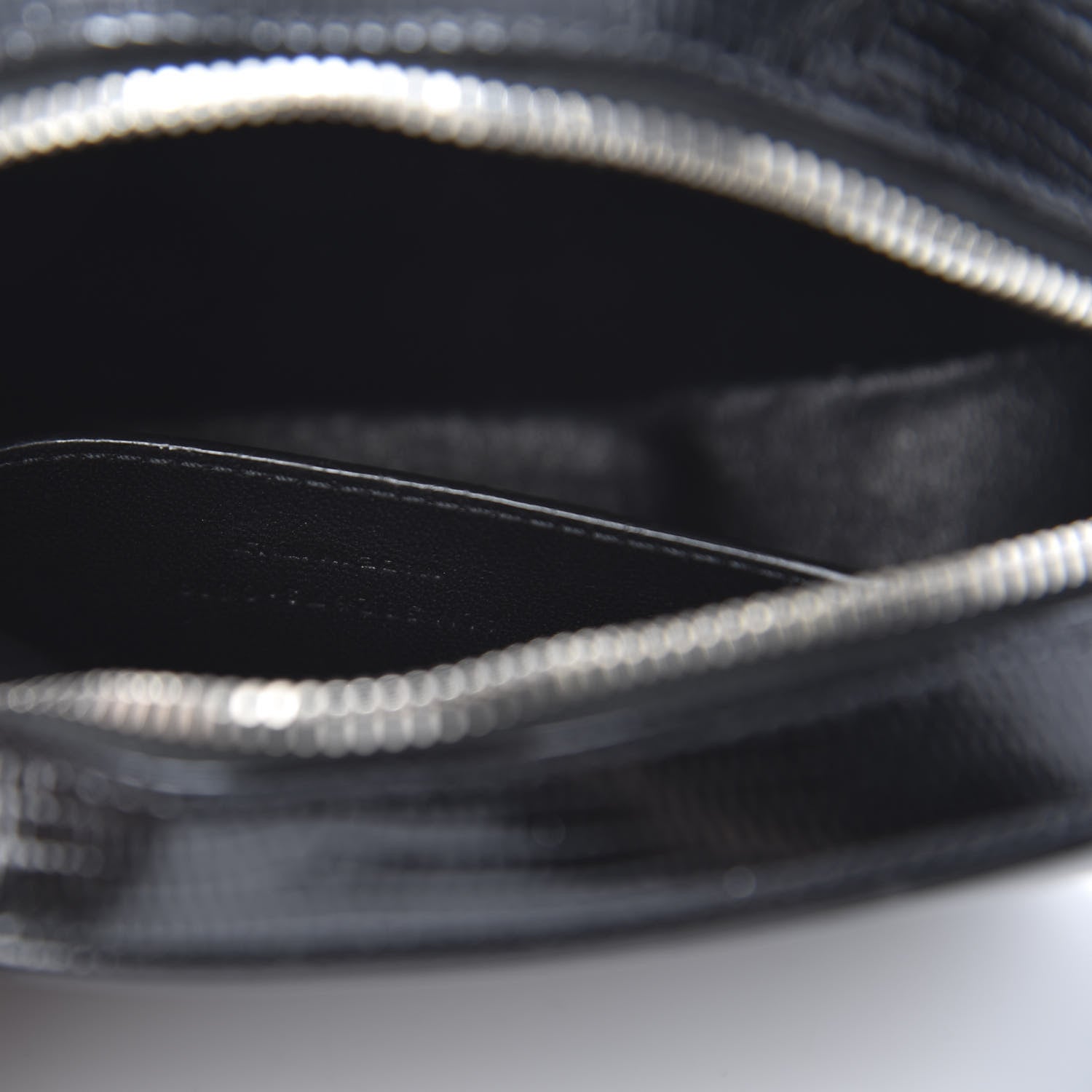 Saint Laurent Calfskin Lizard Embossed Le 61 Camera Bag Black 7 of 11