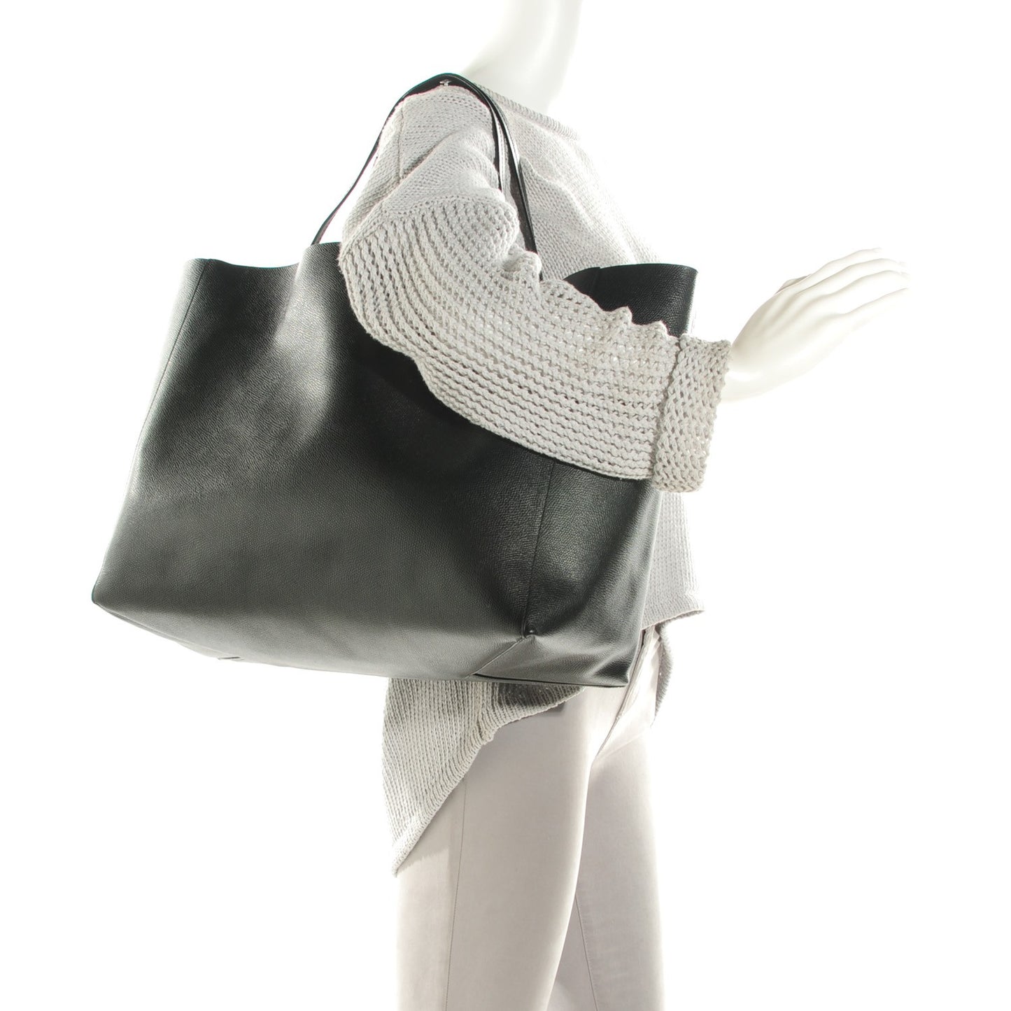 Grained Calfskin Horizontal Cabas Black