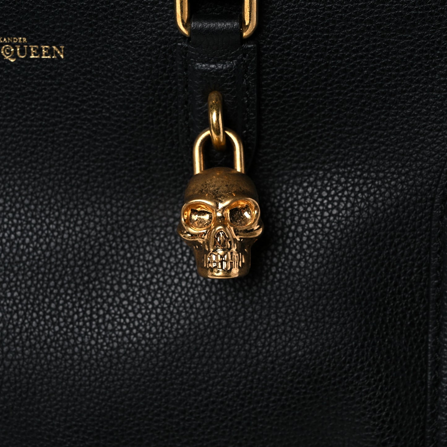 Pebbled Calfskin Small Skull Padlock Zip Around Tote Black