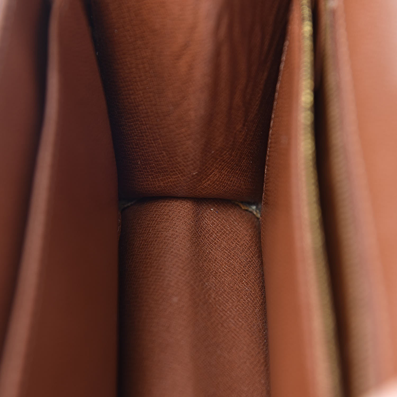 Louis Vuitton Monogram Pochette Dame 26 7 of 11