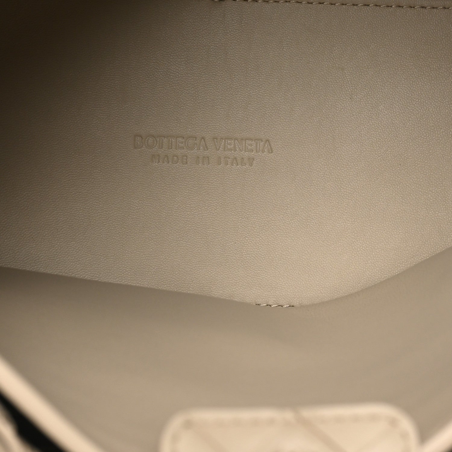 Bottega Veneta Nappa Intrecciato Medium Andiamo Shoulder Bag Ecru 6 of 9