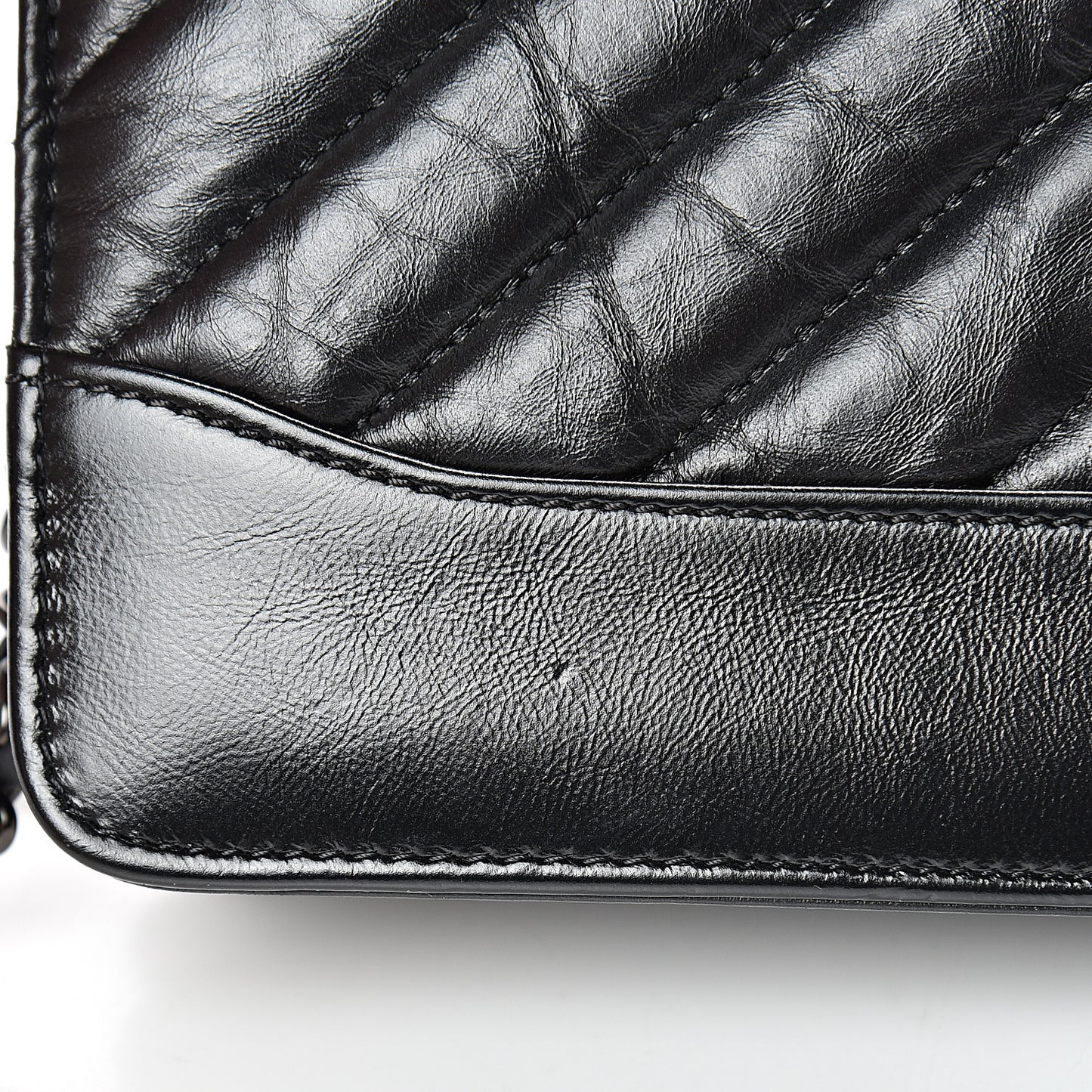 Aged Calfskin Chevron Quilted Gabrielle Wallet On Chain WOC Black