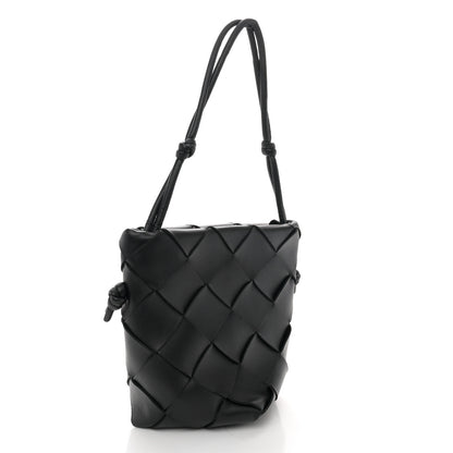 Bottega Veneta Nappa Maxi Intrecciato Clasp Bucket Bag Black 3 of 10