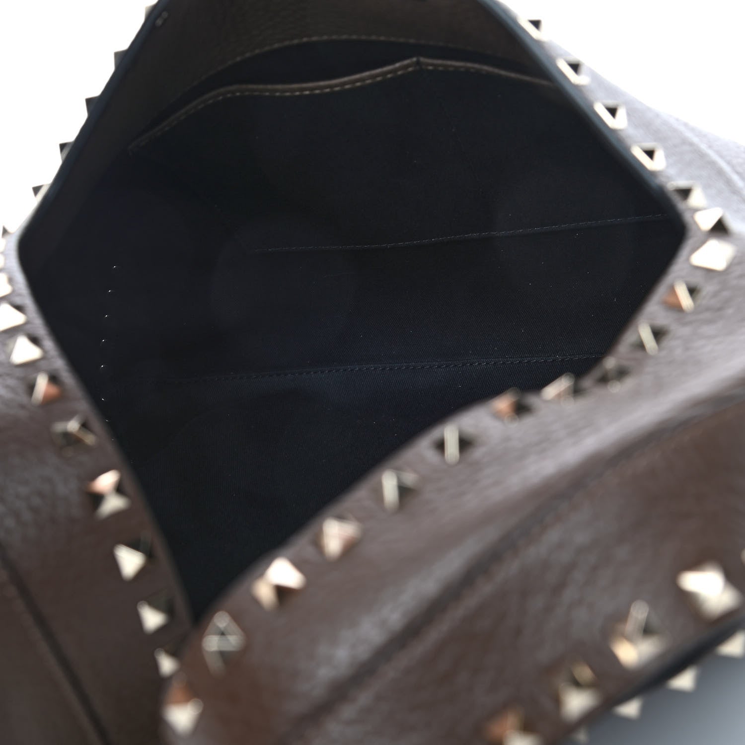 Valentino Garavani Grained Calfskin Large Rockstud Hobo Deep Taupe 4 of 4