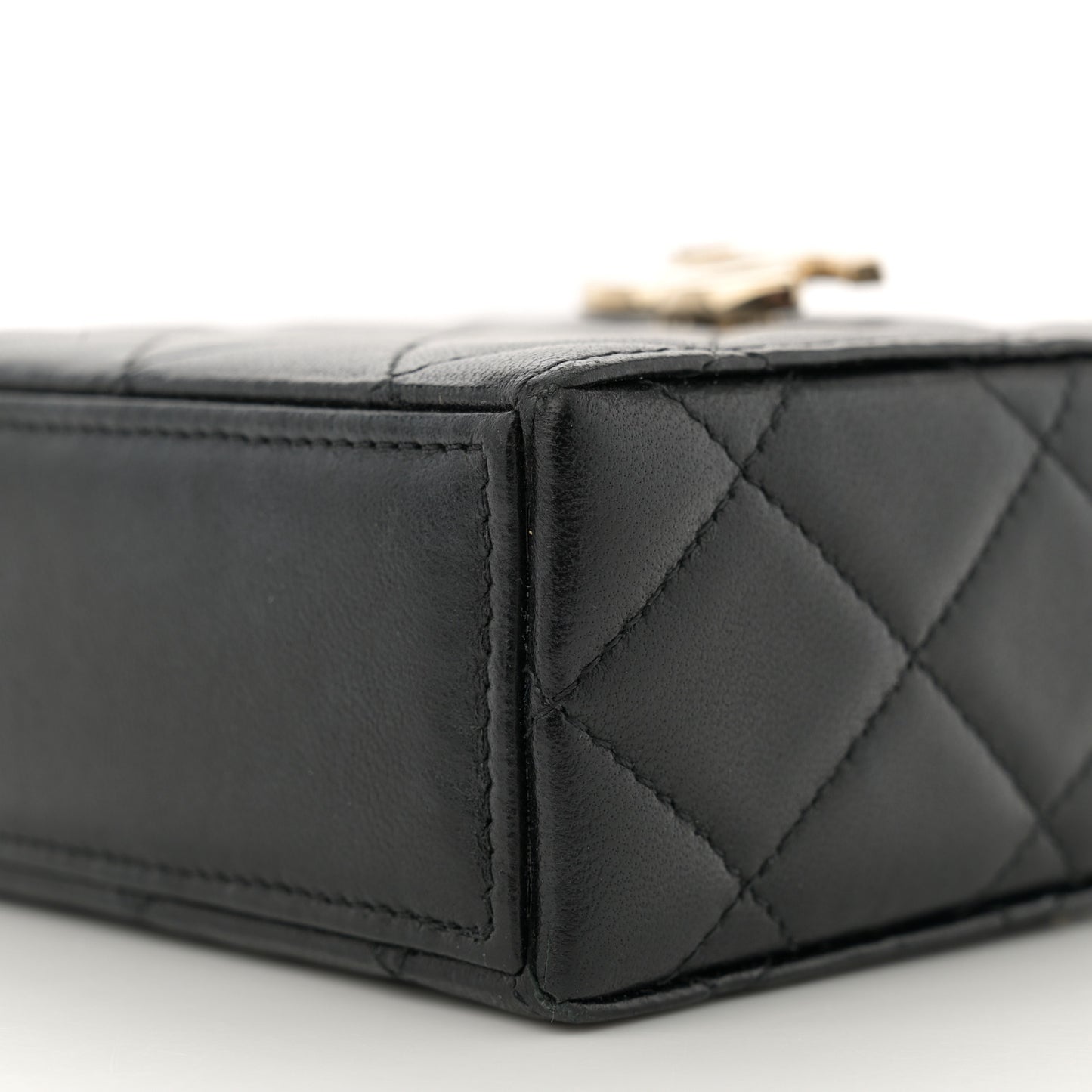 Lambskin Quilted Small Box With Chain Black
