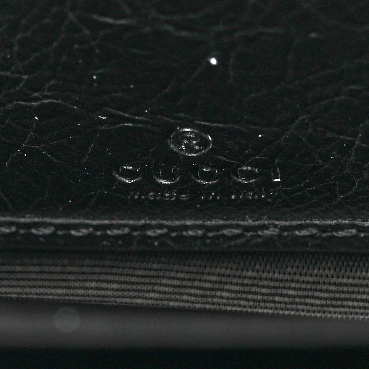 Vintage Calfskin Interlocking G Zip Wallet Black