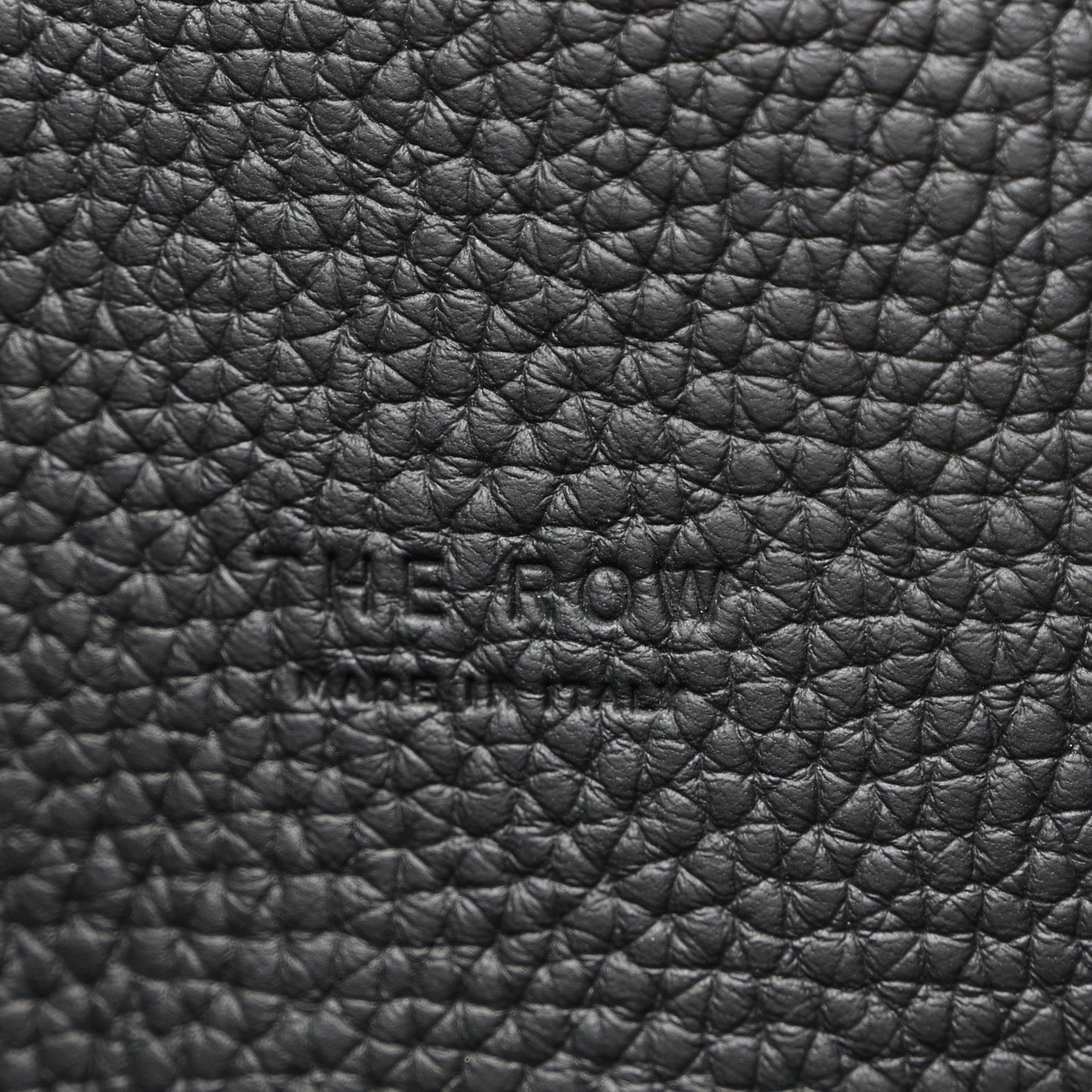 Grained Calfskin Soft Margaux 17 Black