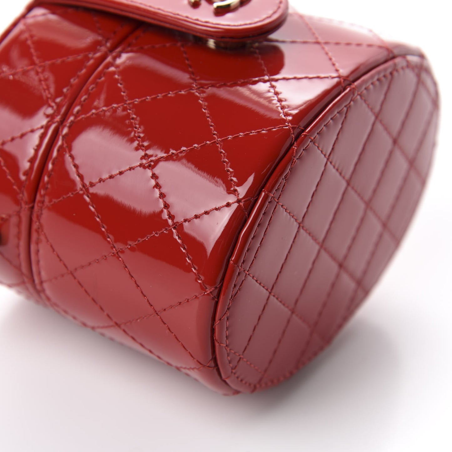 Patent Quilted Small Round Vanity With Chain Red