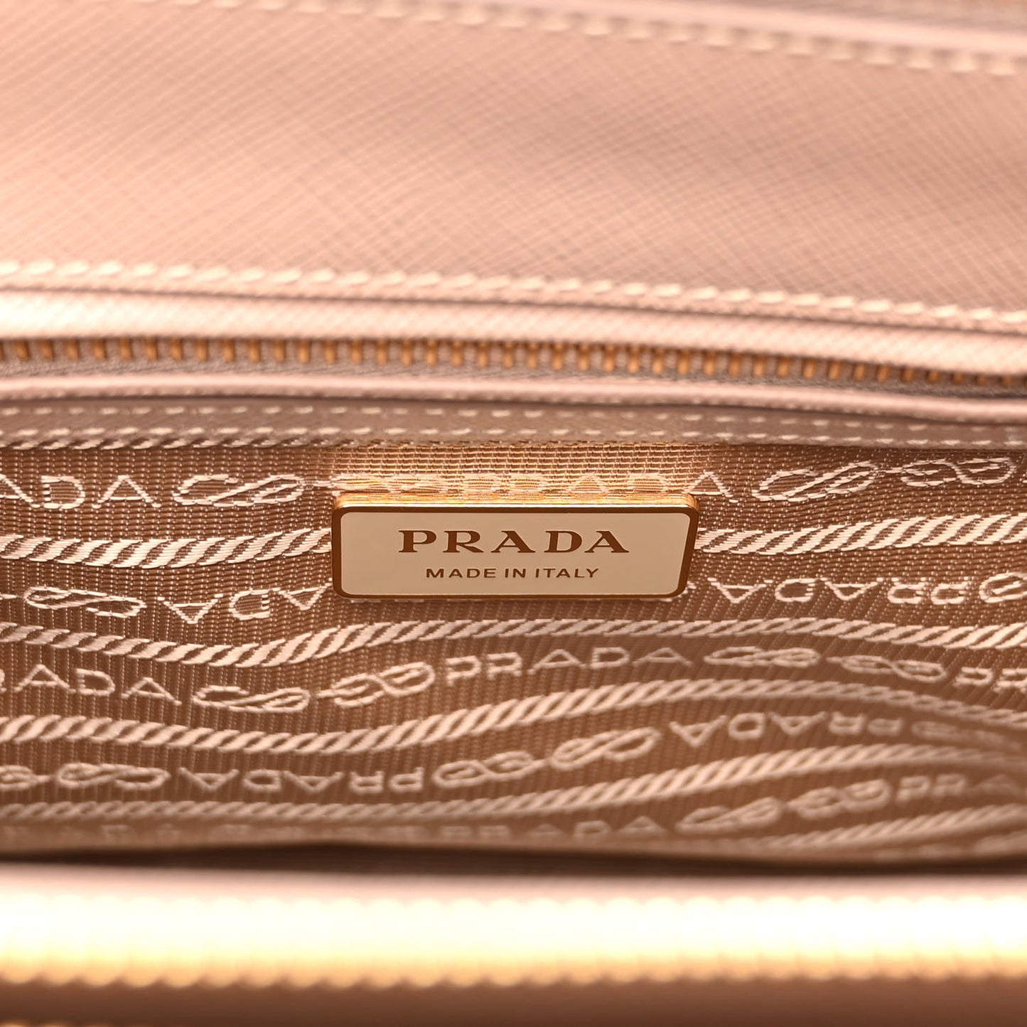 Saffiano Lux Small Galleria Double Zip Tote Cipria