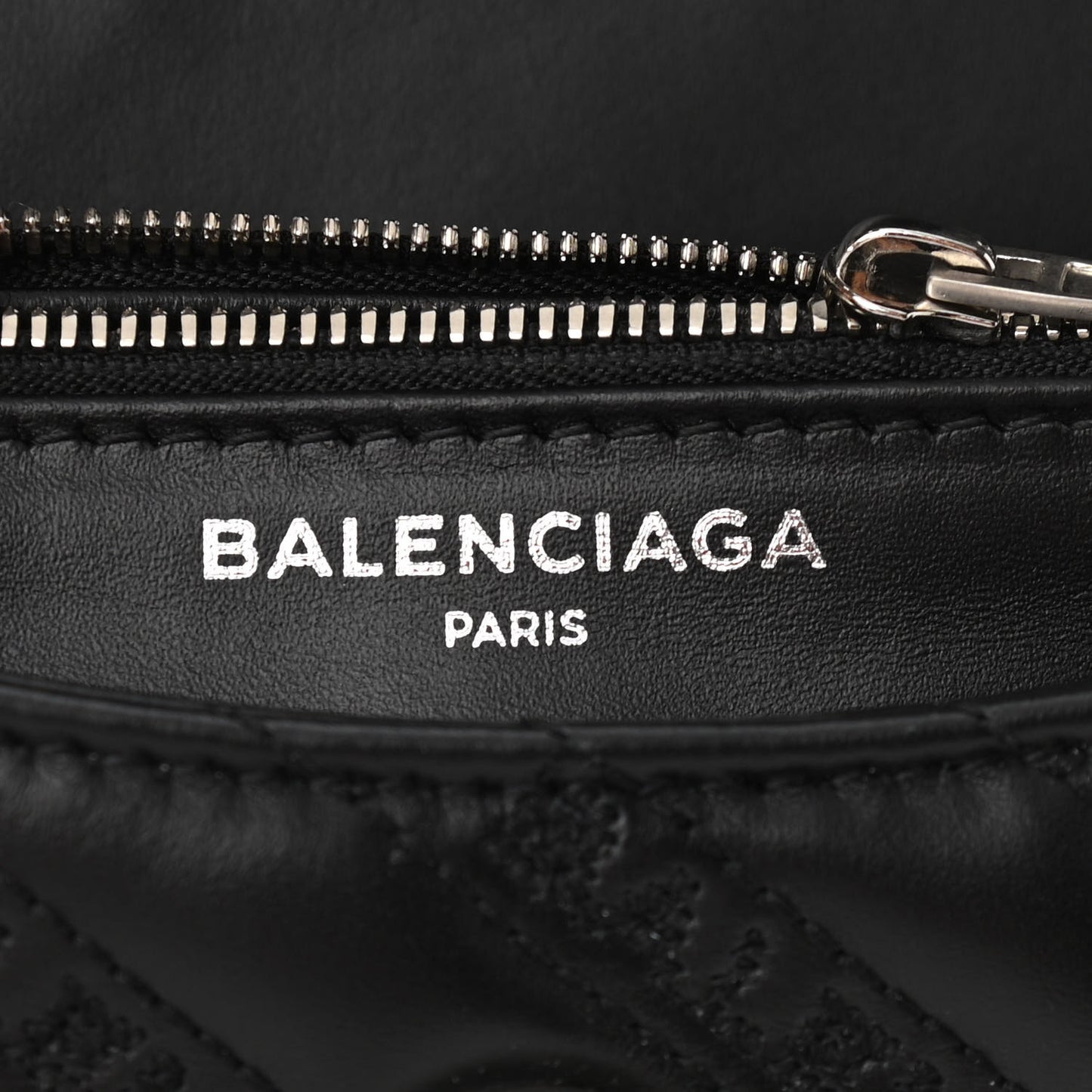 Calfskin Logo Matelasse S BB Round Shoulder Bag Black