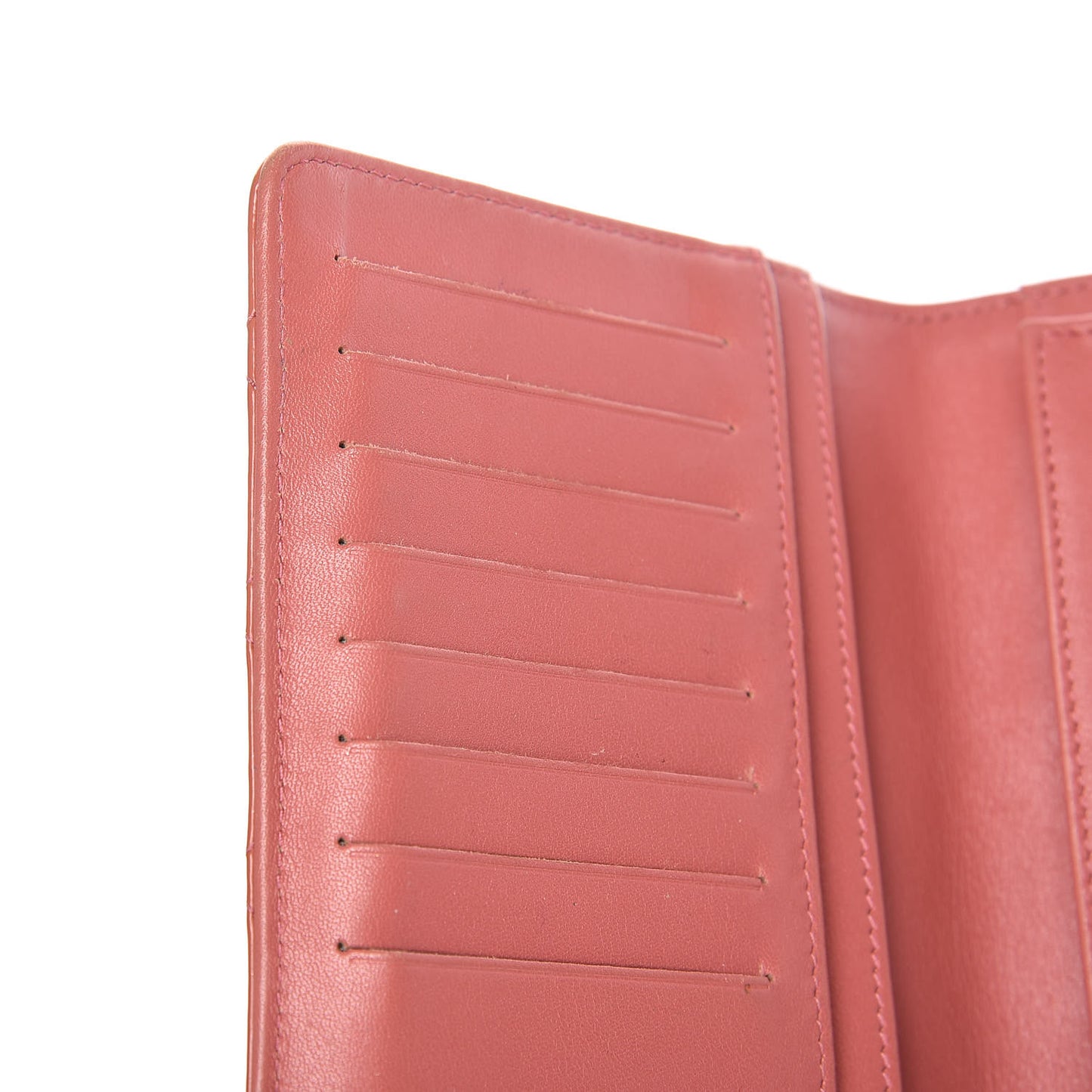 Patent Quilted Brilliant Yen Wallet Pink