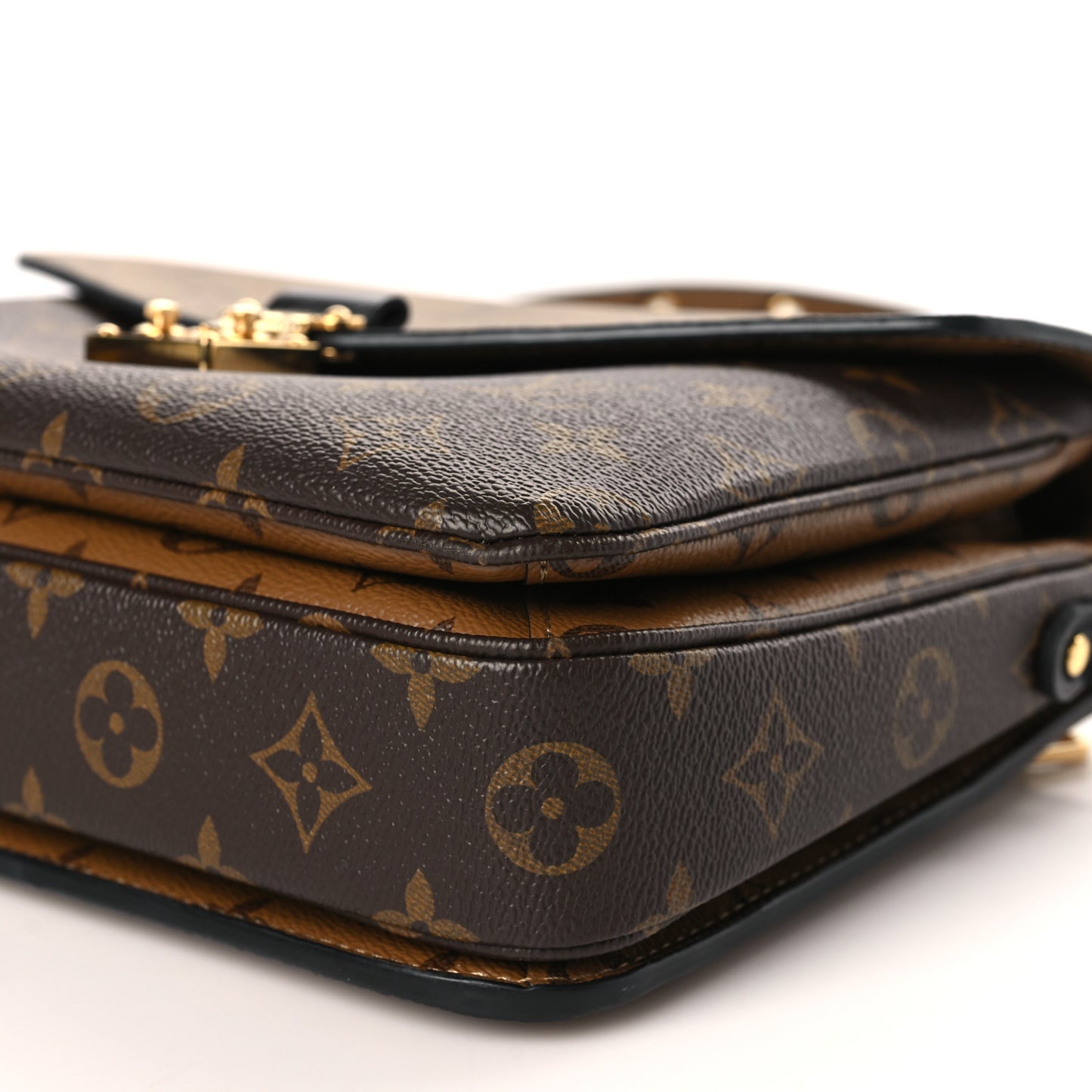 Reverse Monogram Pochette Metis