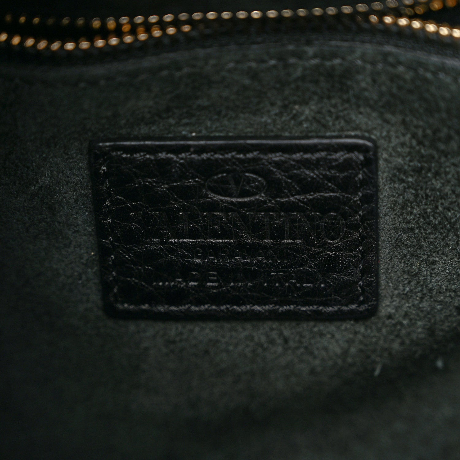 Valentino Garavani Grained Calfskin Rockstud Bucket Bag Black 6 of 9