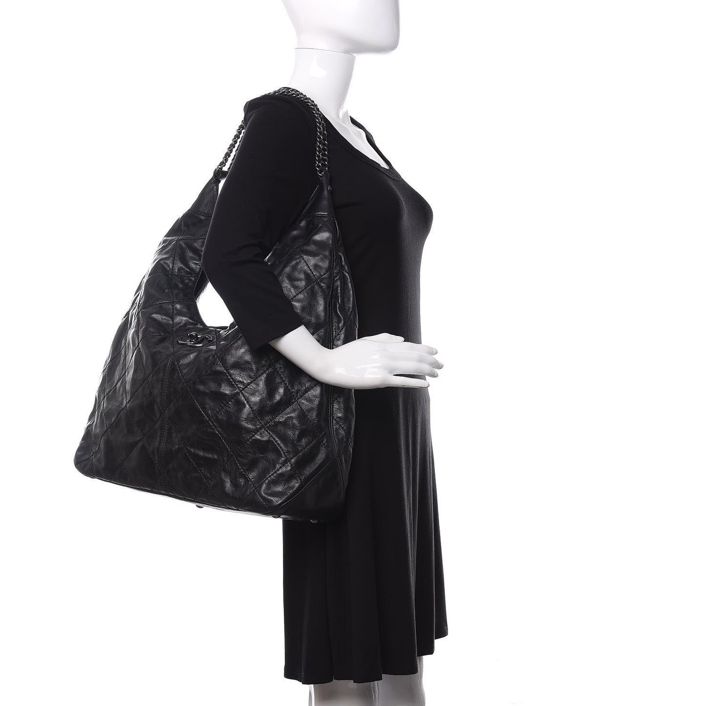 Aged Calfskin Quilted Coco Supple Hobo Black