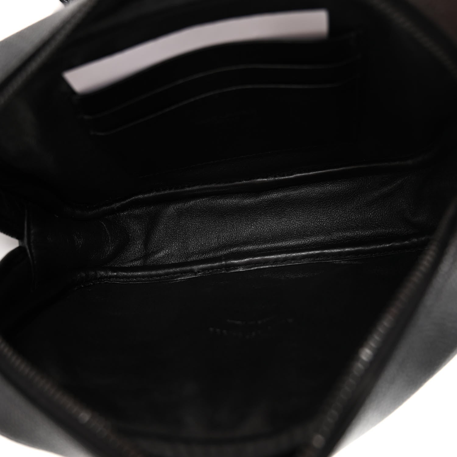 Saint Laurent Grain De Poudre Matelasse Monochrome Monogram Mini Lou Camera Bag Black 5 of 9