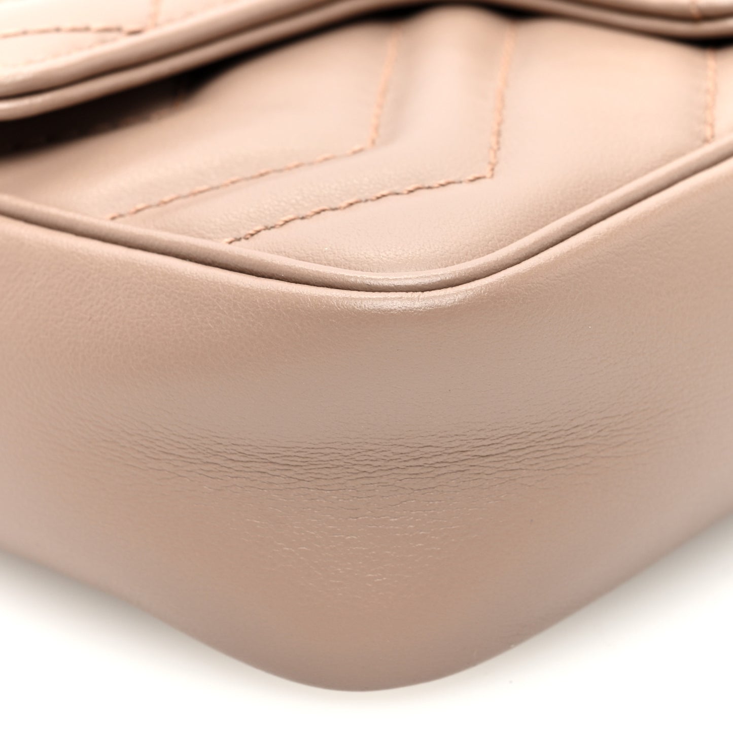 Calfskin Matelasse Super Mini GG Marmont Shoulder Bag Porcelain Rose