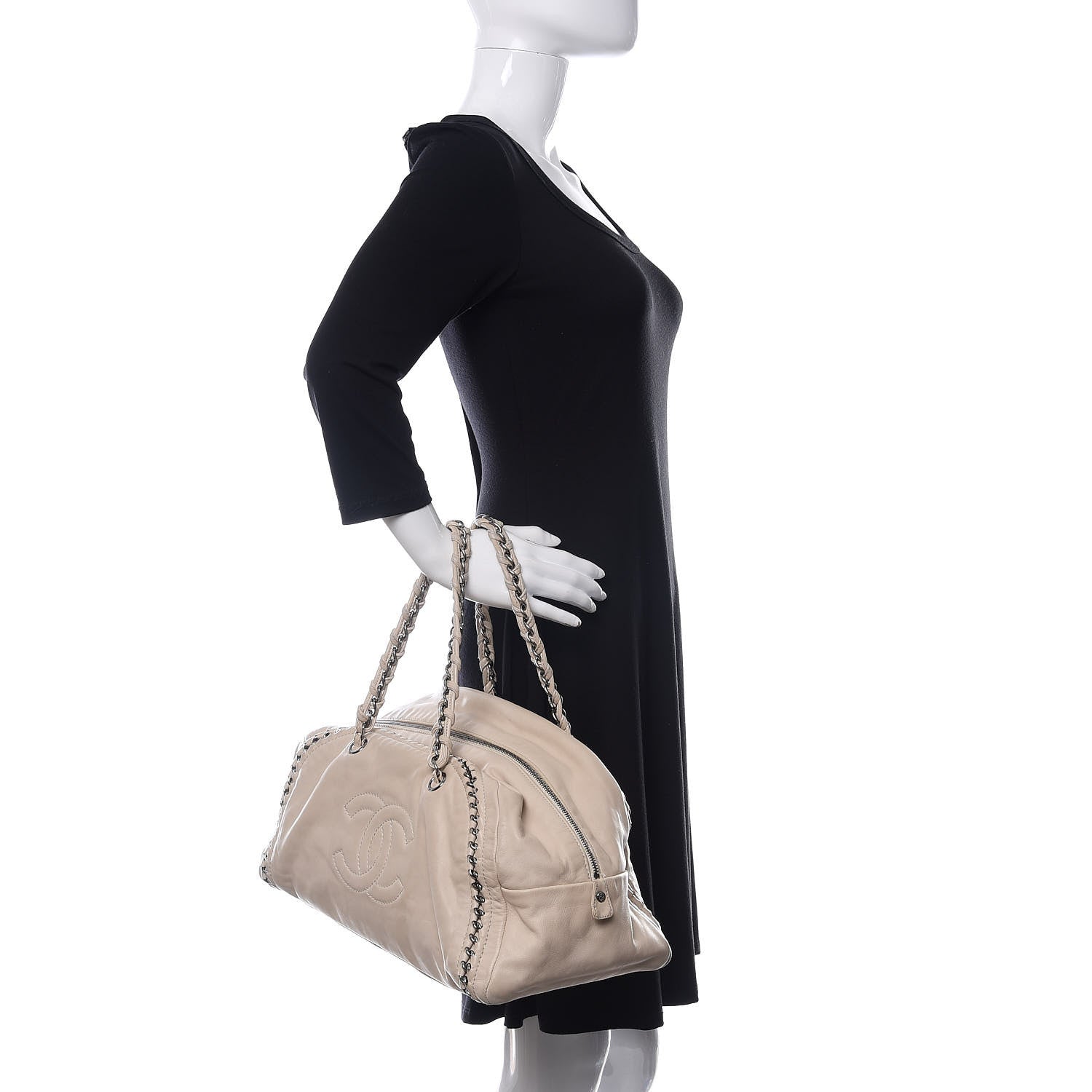 Chanel Smooth Calfskin Large Luxe Ligne Bowler Light Beige 2 of 16