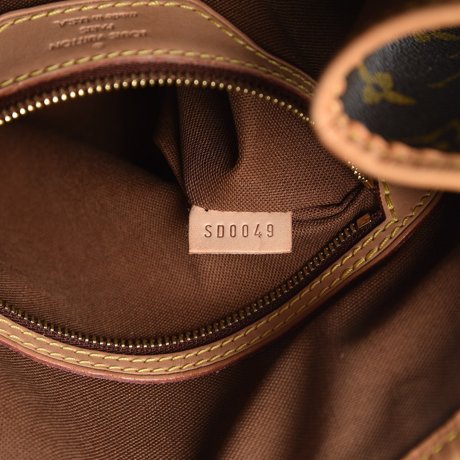 Louis Vuitton Monogram Batignolles Vertical 7 of 10