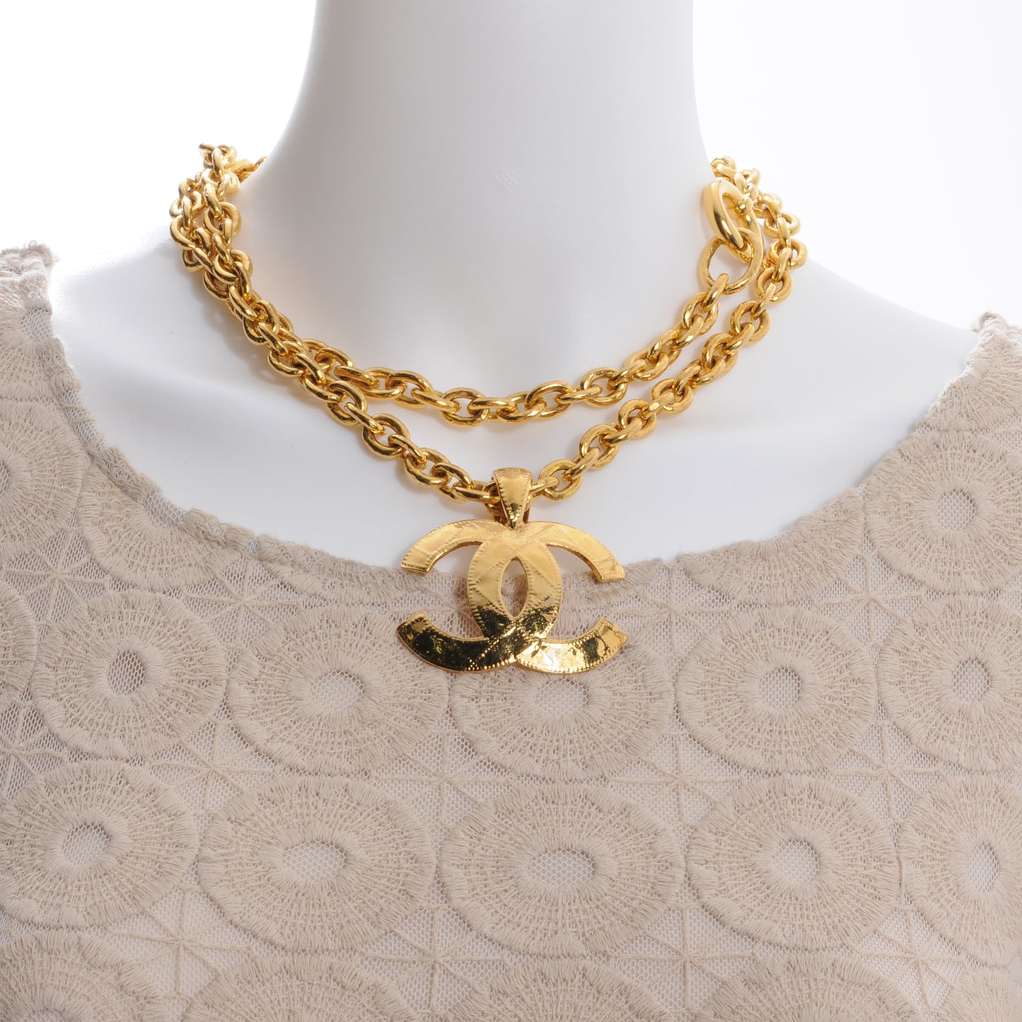 Quilted CC Long Chain Necklace Gold