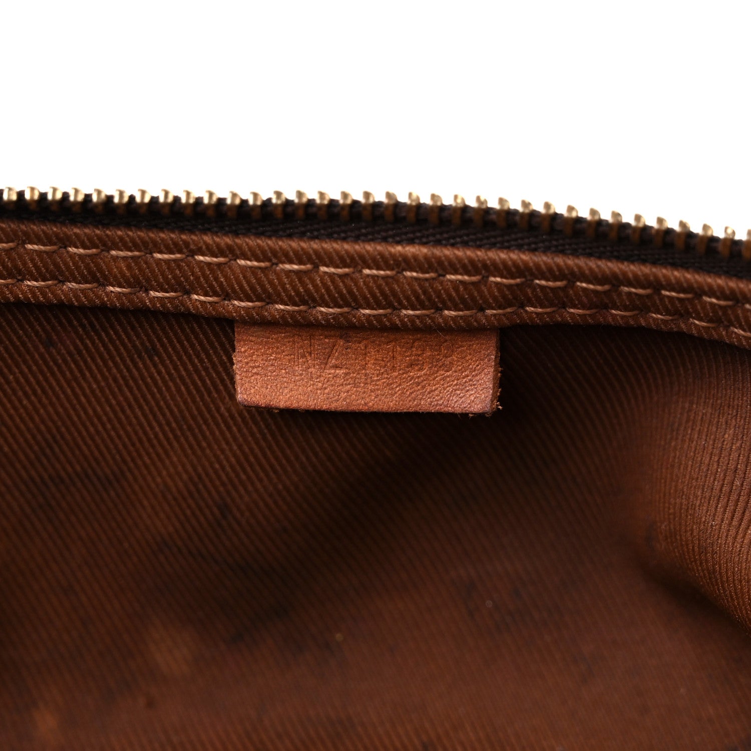 Louis Vuitton Monogram Packing Cube MM 7 of 20
