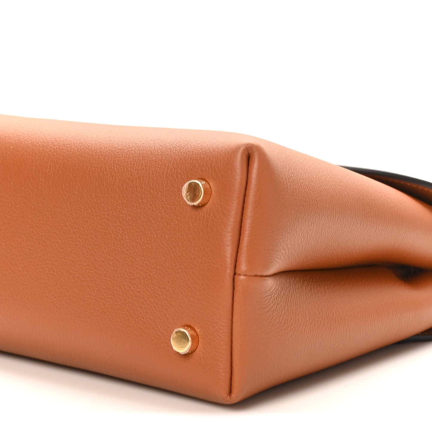 Supple Grained Calfskin Medium Nino Tan