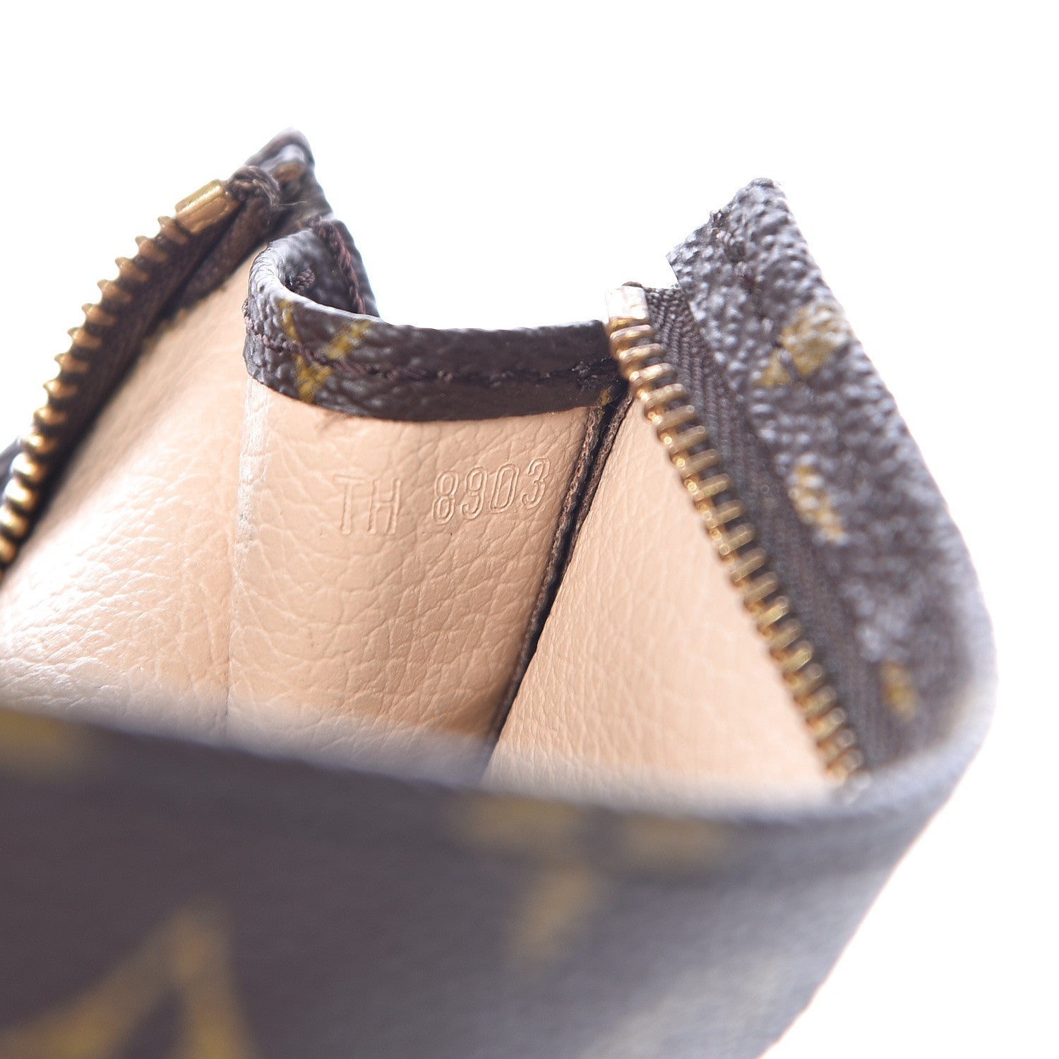 Louis Vuitton Monogram Toiletry Pouch 15 7 of 10