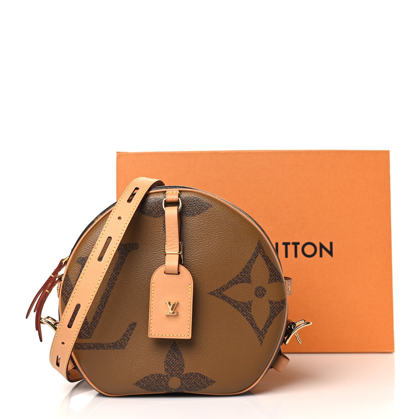 Reverse Monogram Giant Boite Chapeau Souple