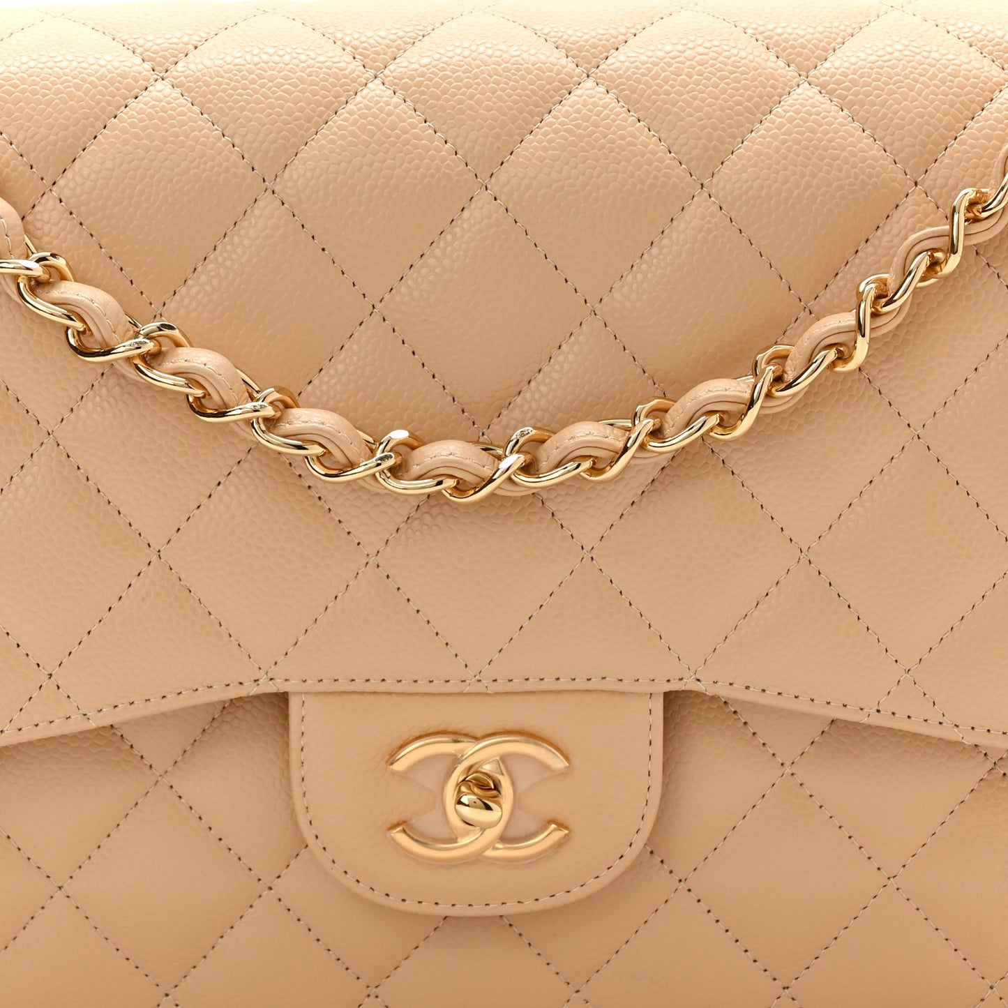 Caviar Quilted Jumbo Double Flap Beige Clair
