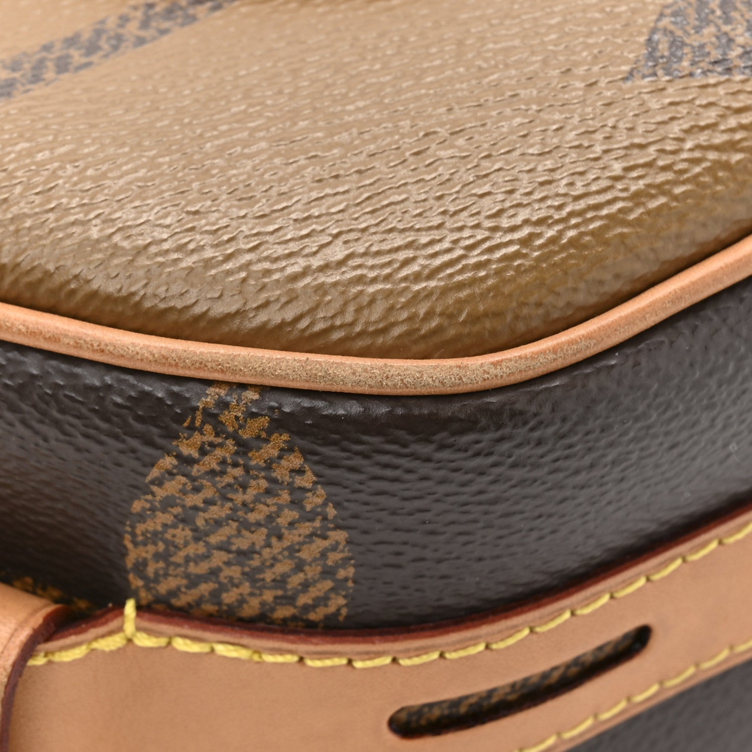 Louis Vuitton Reverse Monogram Giant Boite Chapeau Souple 10 of 14