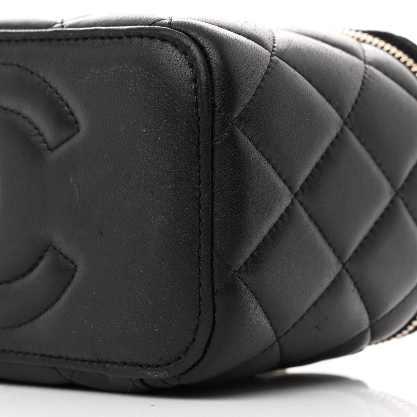 Lambskin Quilted Small Pearl Crush Vanity Case With Chain Black