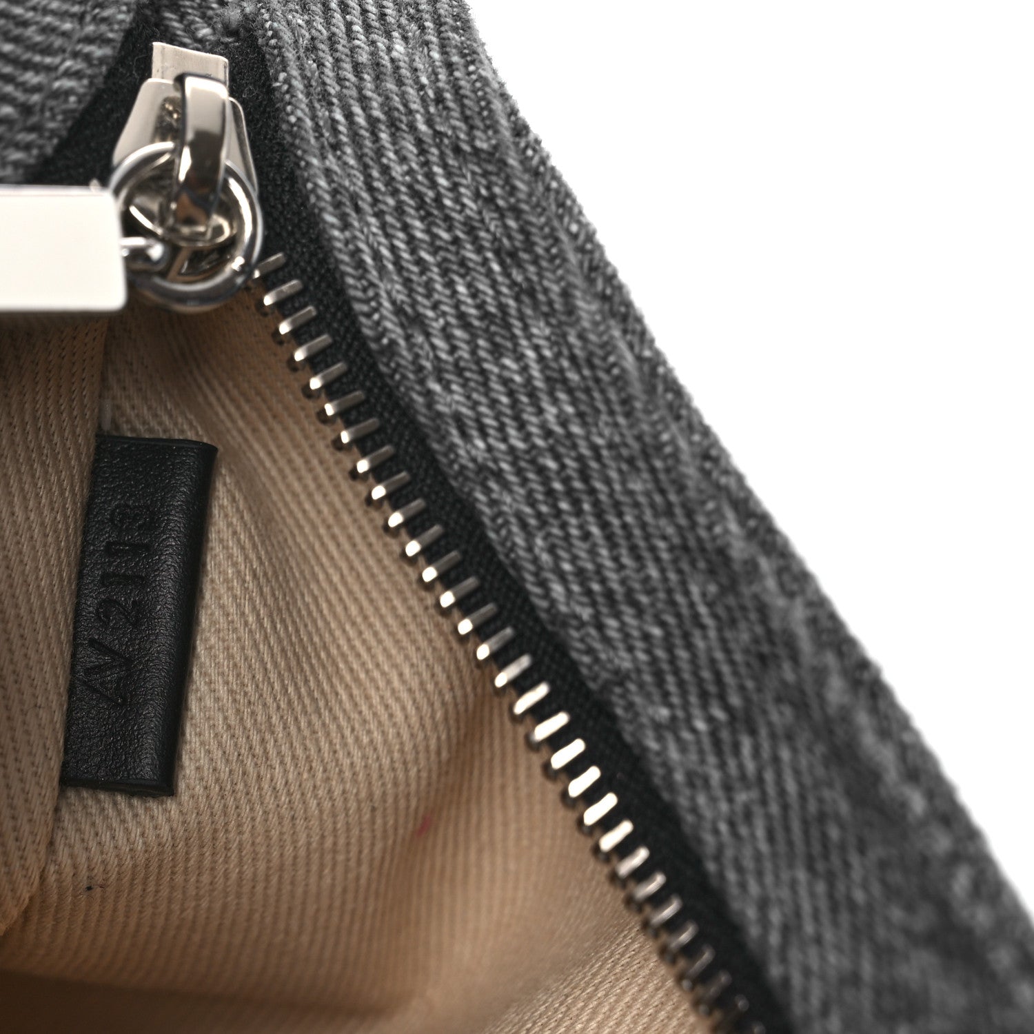 Jacquemus Denim Le Bisou Perle Blue 7 of 13