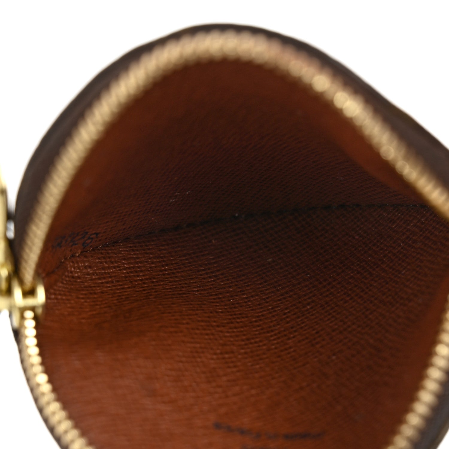 Louis Vuitton Monogram Round Coin Purse 5 of 7