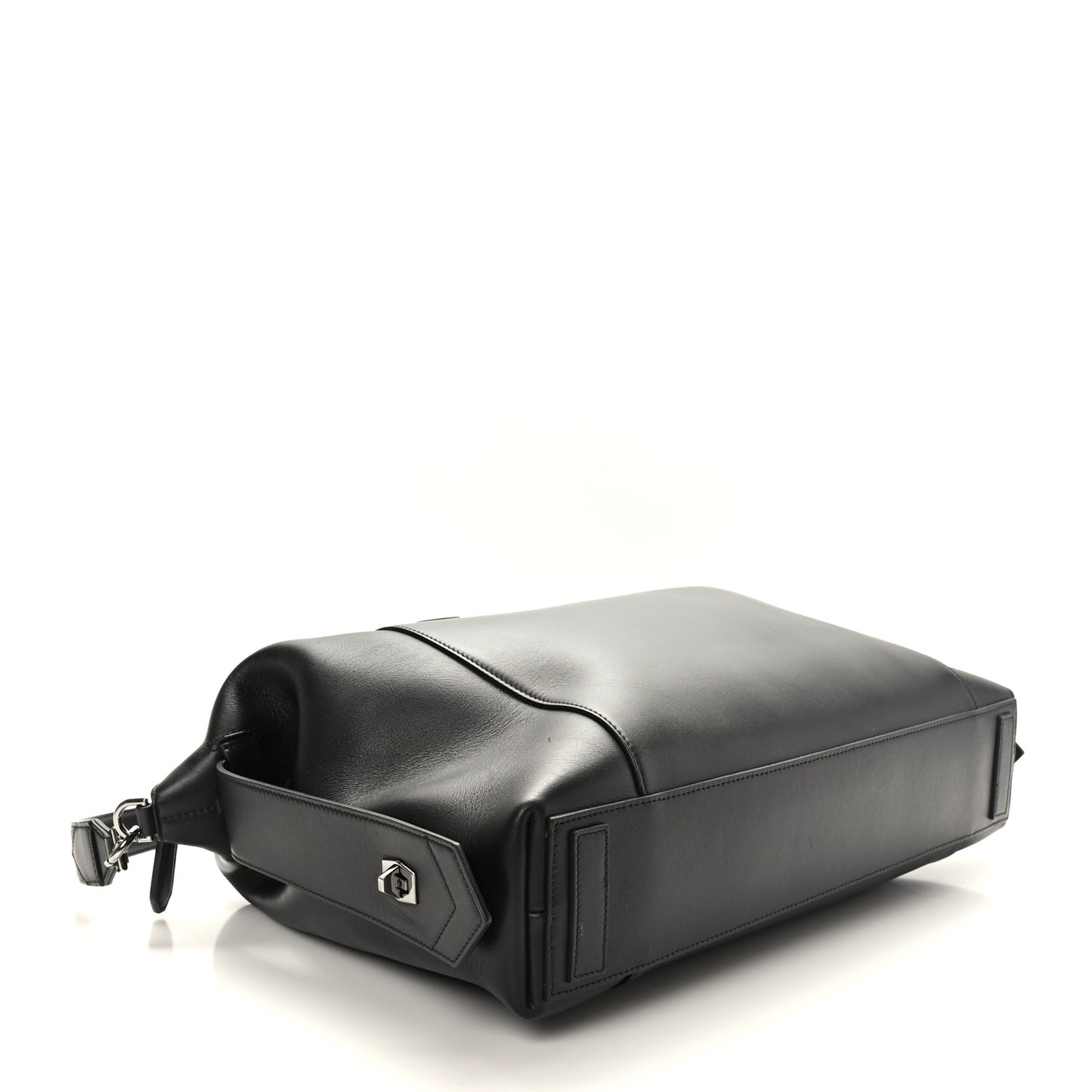 Smooth Calfskin Medium Soft Antigona Black