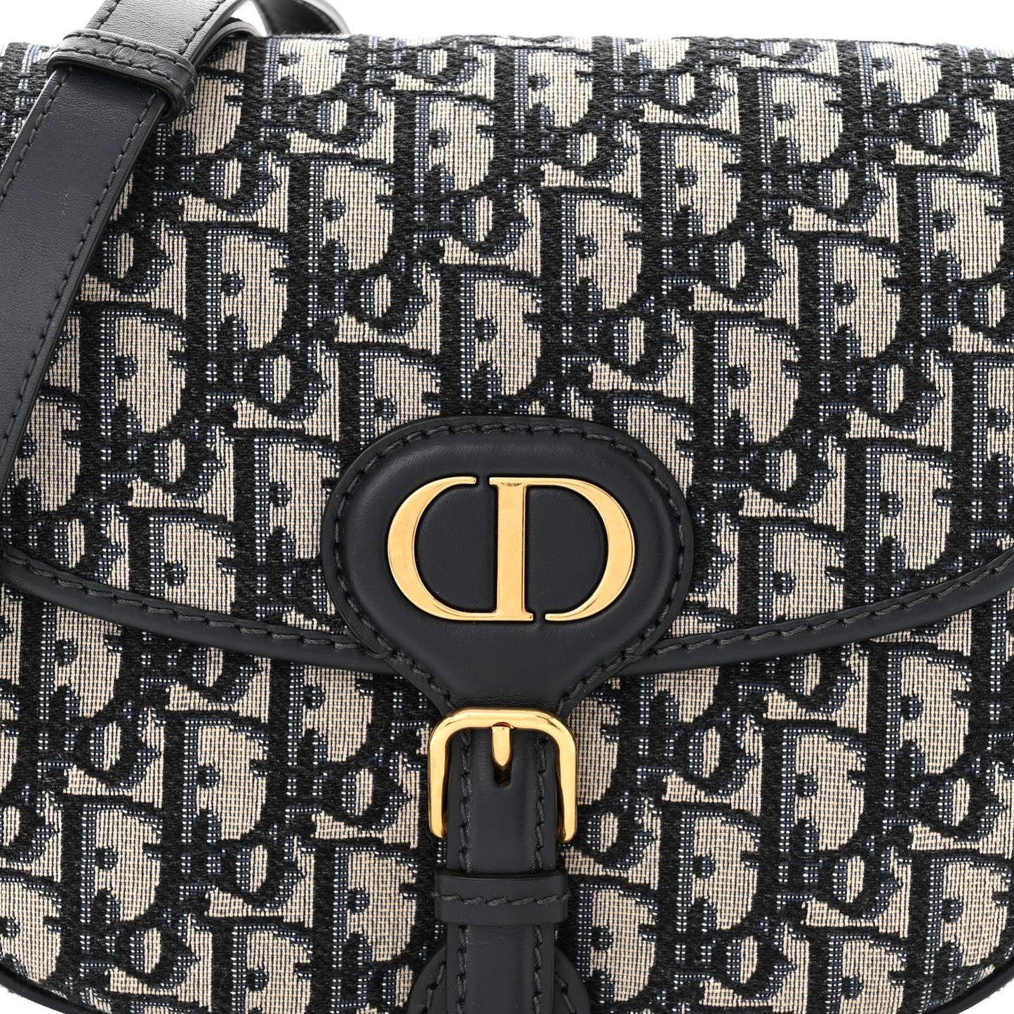 Oblique Medium Bobby Flap Blue