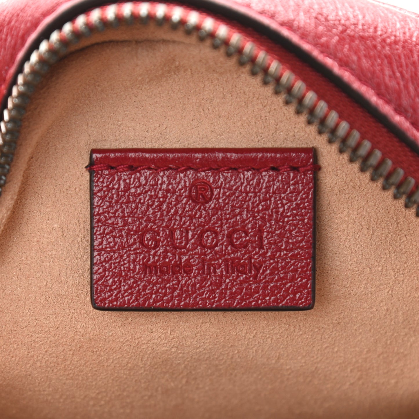 Glazed Calfskin Matelasse Heart Mini GG Marmont Round Shoulder Bag Romantic Cerise