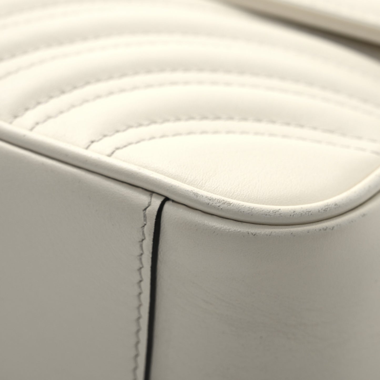 Calfskin Matelasse Small GG Marmont Shoulder Bag White